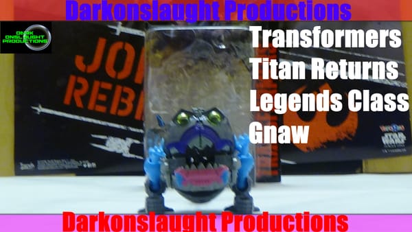 Review: Transfomers Titan Returns Legends Class Gnaw