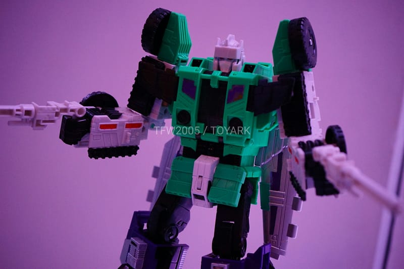 NYCC 2016: Transformers Titan Returns Reveals