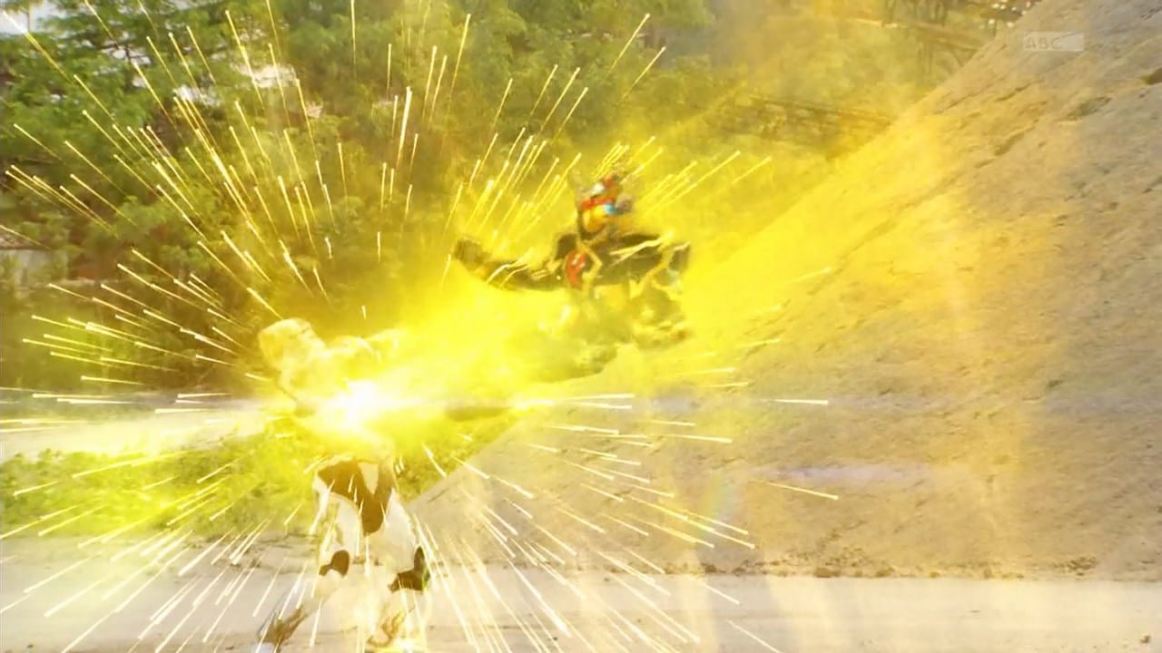 [Over-Time] Kamen Rider Ghost - 38 [99F018F0].mkv_snapshot_21.28_[2016.07.07_17.11.36]