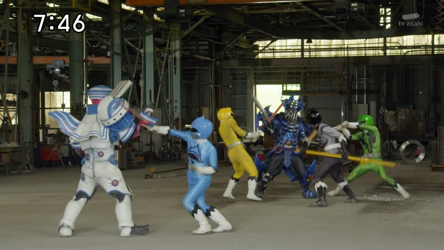 [Over-Time] Animal Sentai Zyuohger - 23 [F6CF976F].mkv_snapshot_13.36_[2016.08.03_18.43.42]