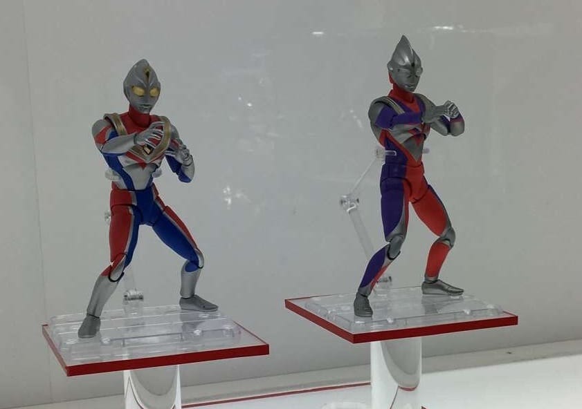 tamashii-nations-2016-s-h-figuarts-ultraman-dyna-tiga